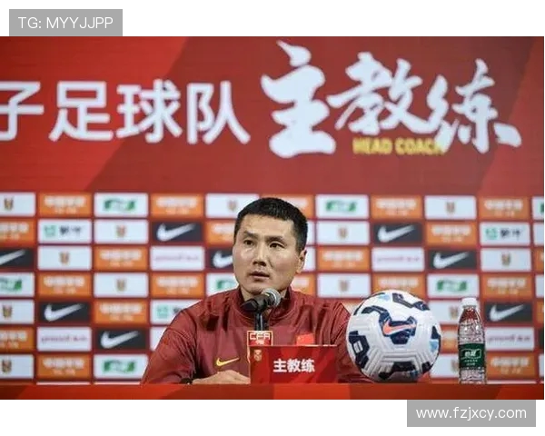 中国足球队备战世界杯预选赛 新帅与队员们誓言全力拼搏实现梦想