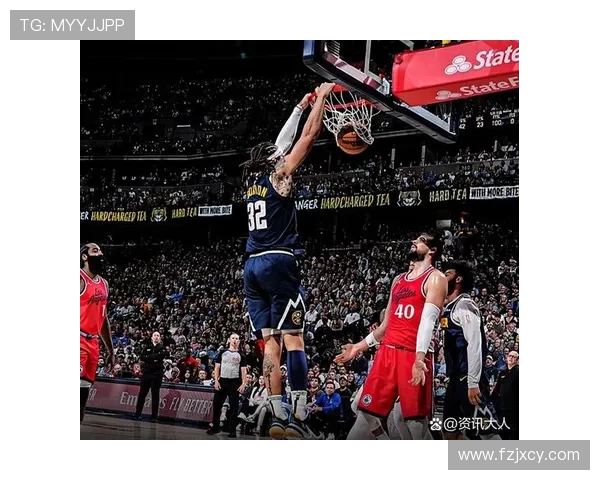 勇士与快船激战四月一日NBA经典对决回顾与精彩瞬间分析